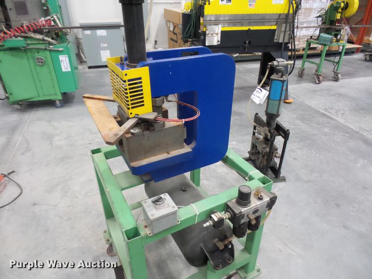 image for item DA0828 Multi-Cage air over hydraulic press