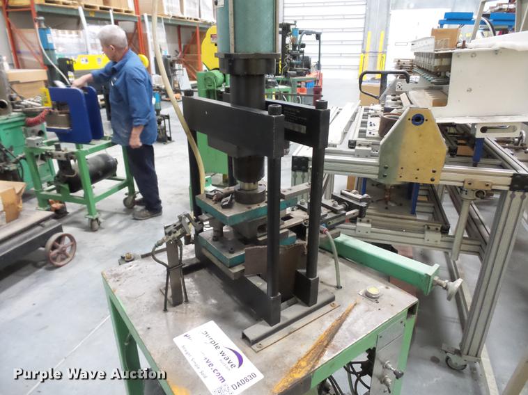 image for item DA0830 Multi-Cage air over hydraulic press