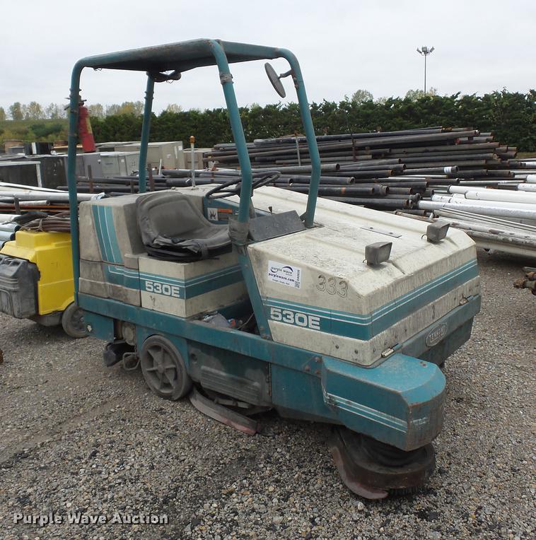 image for item DA0836 Tennent 530E floor scrubber