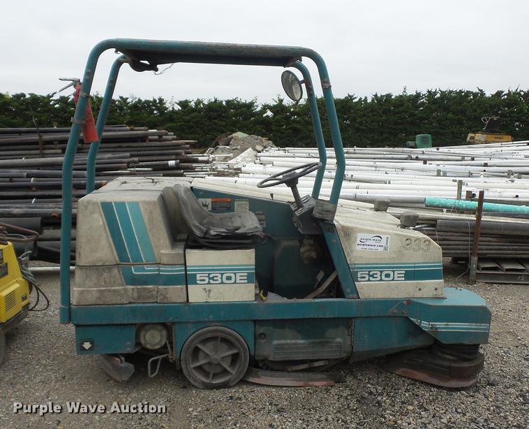 image for item DA0836 Tennent 530E floor scrubber