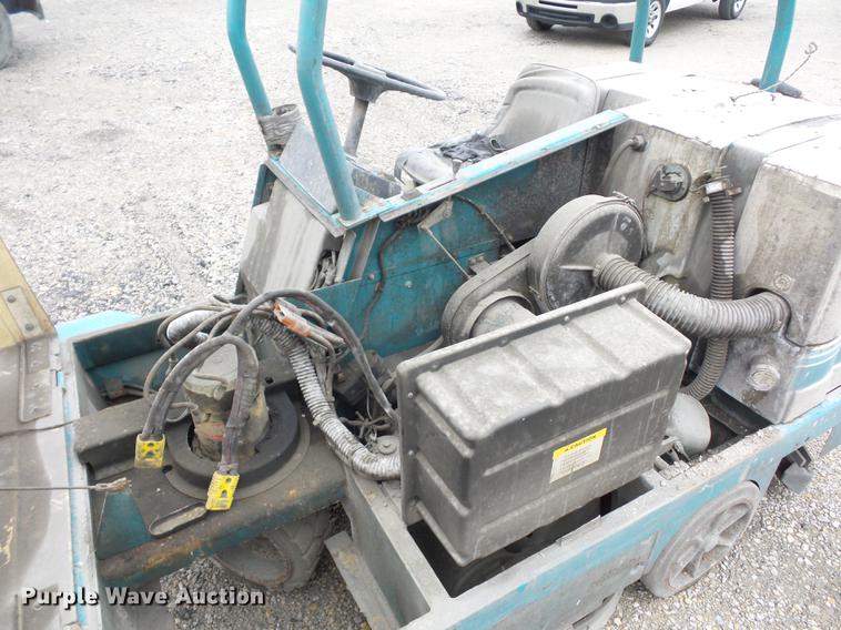 image for item DA0836 Tennent 530E floor scrubber