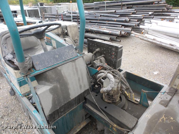 image for item DA0836 Tennent 530E floor scrubber