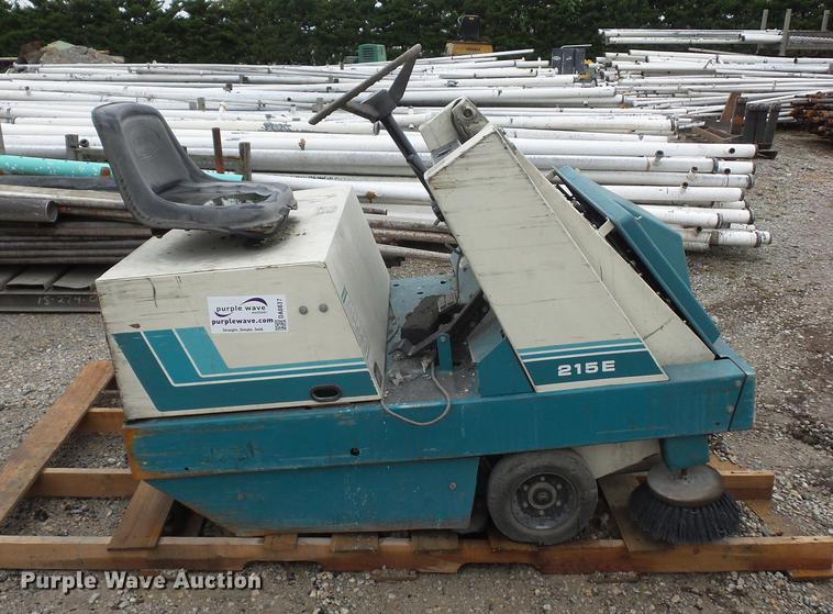 image for item DA0837 Tennant 215E sweeper