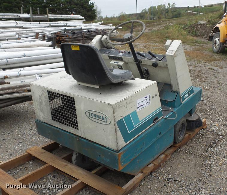 image for item DA0837 Tennant 215E sweeper