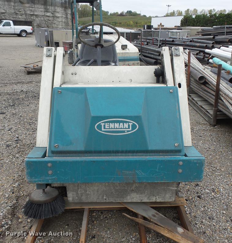 image for item DA0837 Tennant 215E sweeper