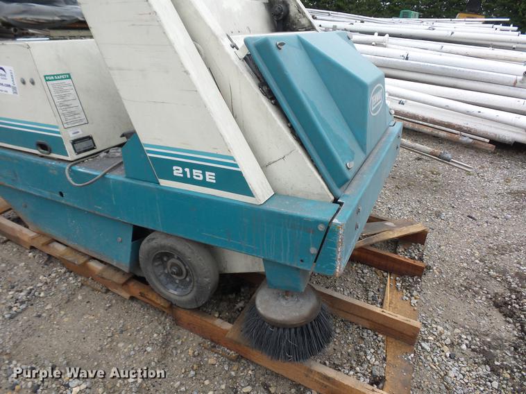 image for item DA0837 Tennant 215E sweeper