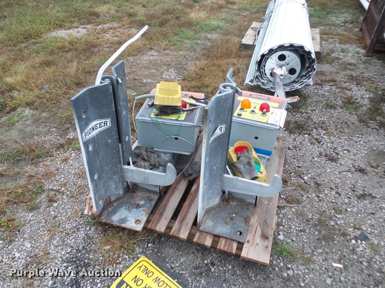 image for item DA0843 (2) Pioneer loading dock impact guards