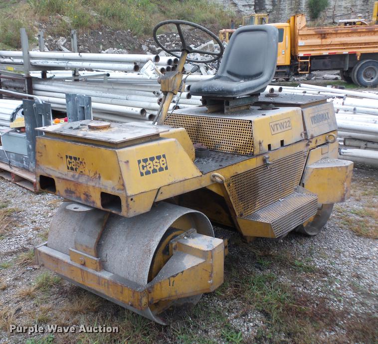 image for item DA0844 Case VTW22 Vibromax double drum roller