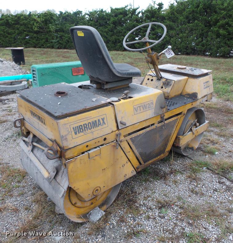 image for item DA0844 Case VTW22 Vibromax double drum roller