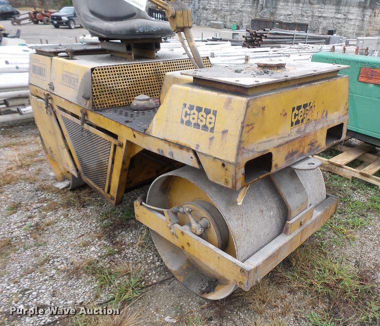 image for item DA0844 Case VTW22 Vibromax double drum roller