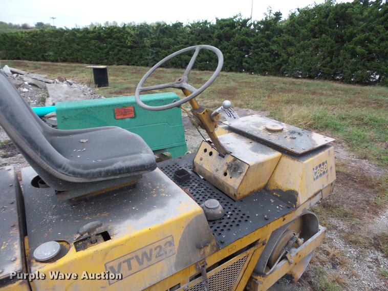 image for item DA0844 Case VTW22 Vibromax double drum roller