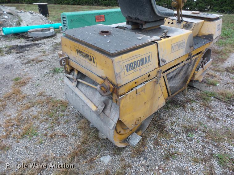 image for item DA0844 Case VTW22 Vibromax double drum roller