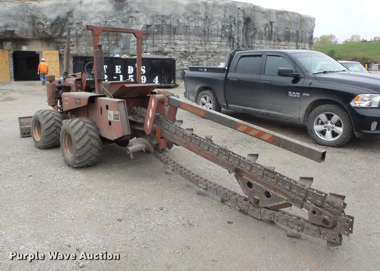 image for item DA0858 Ditch Witch R65 trencher