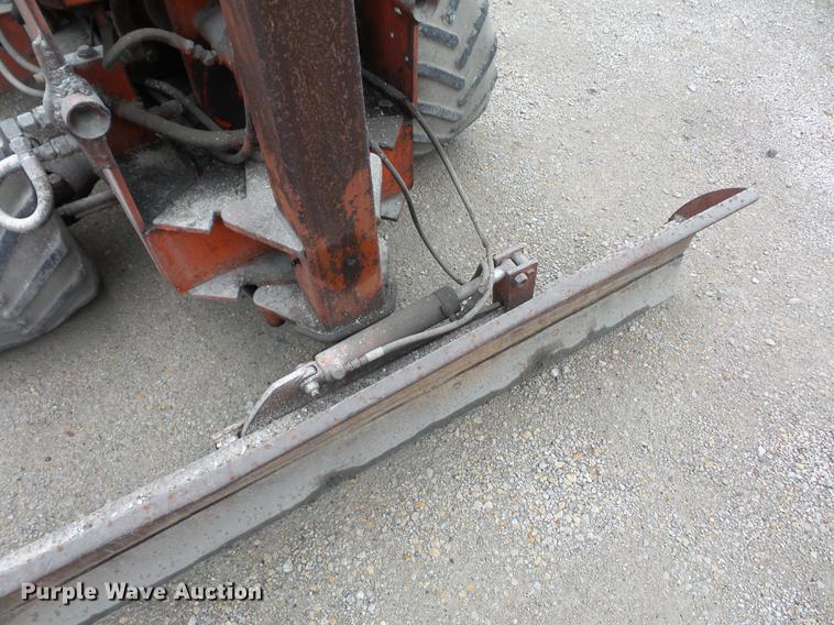 image for item DA0858 Ditch Witch R65 trencher