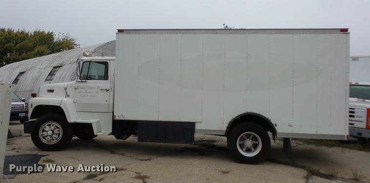 image for item DA0863 1990 Ford LN8000 refrigerated van truck
