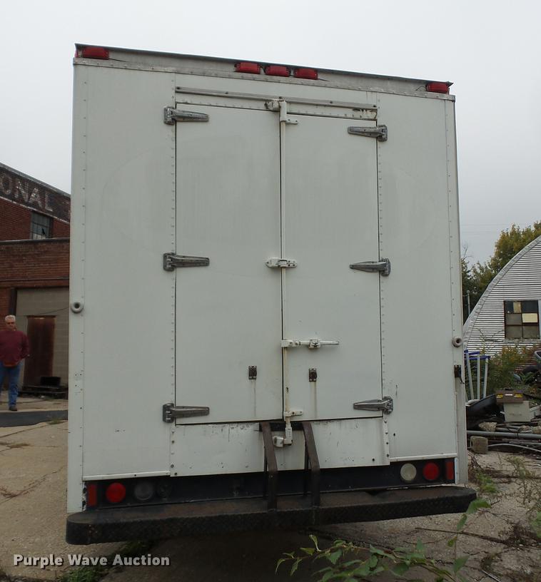 image for item DA0863 1990 Ford LN8000 refrigerated van truck