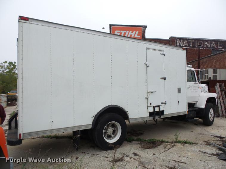 image for item DA0863 1990 Ford LN8000 refrigerated van truck