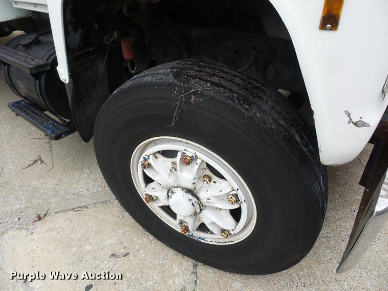 image for item DA0863 1990 Ford LN8000 refrigerated van truck