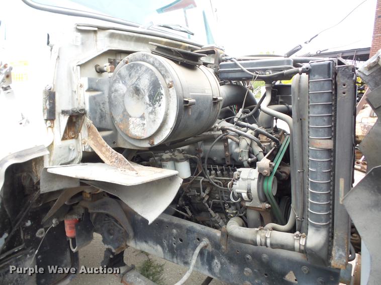 image for item DA0863 1990 Ford LN8000 refrigerated van truck