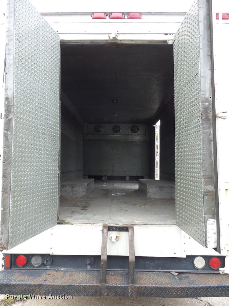 image for item DA0863 1990 Ford LN8000 refrigerated van truck