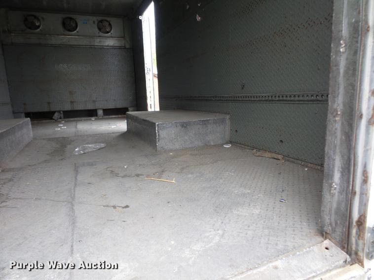 image for item DA0863 1990 Ford LN8000 refrigerated van truck