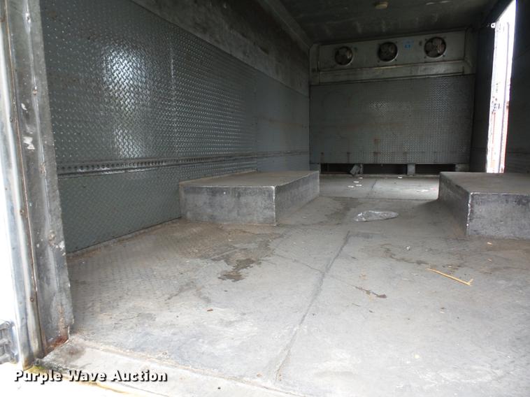 image for item DA0863 1990 Ford LN8000 refrigerated van truck