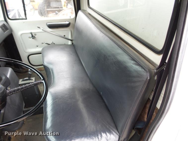 image for item DA0863 1990 Ford LN8000 refrigerated van truck