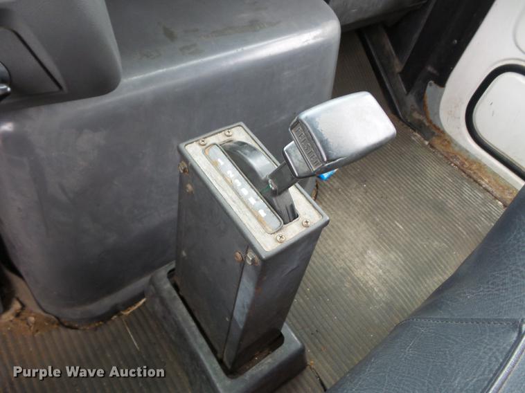 image for item DA0863 1990 Ford LN8000 refrigerated van truck