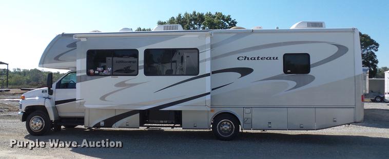 image for item DA0868 2006 Chevrolet C5500 Chateau RV