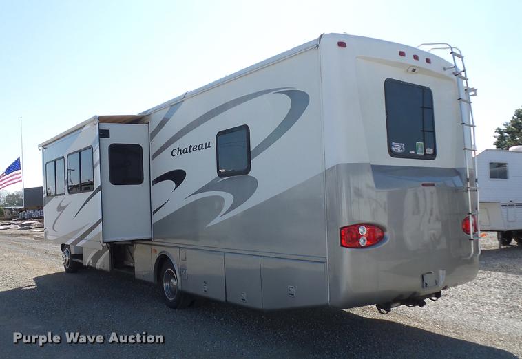 image for item DA0868 2006 Chevrolet C5500 Chateau RV
