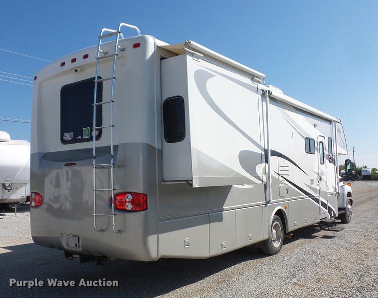 image for item DA0868 2006 Chevrolet C5500 Chateau RV