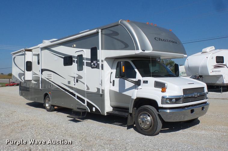 image for item DA0868 2006 Chevrolet C5500 Chateau RV