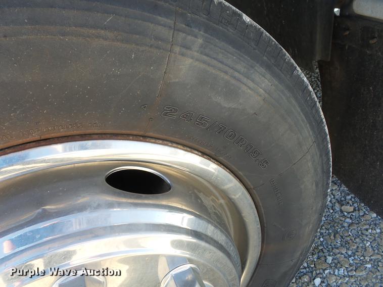 image for item DA0868 2006 Chevrolet C5500 Chateau RV