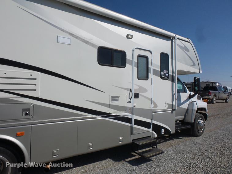 image for item DA0868 2006 Chevrolet C5500 Chateau RV