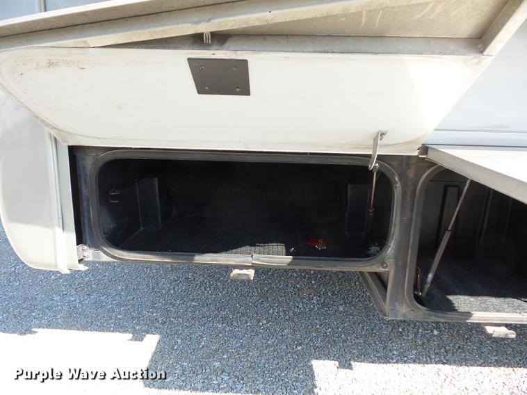 image for item DA0868 2006 Chevrolet C5500 Chateau RV