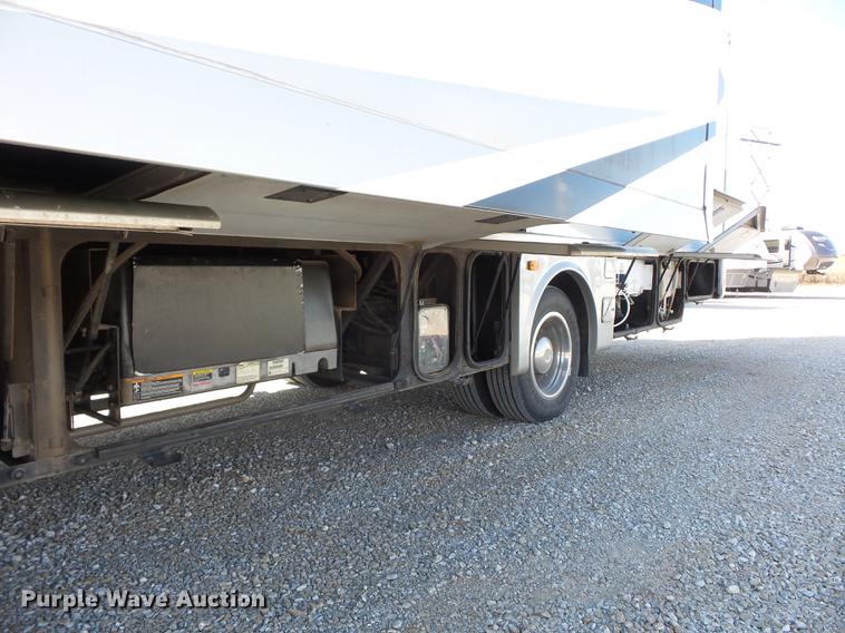 image for item DA0868 2006 Chevrolet C5500 Chateau RV