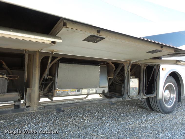 image for item DA0868 2006 Chevrolet C5500 Chateau RV