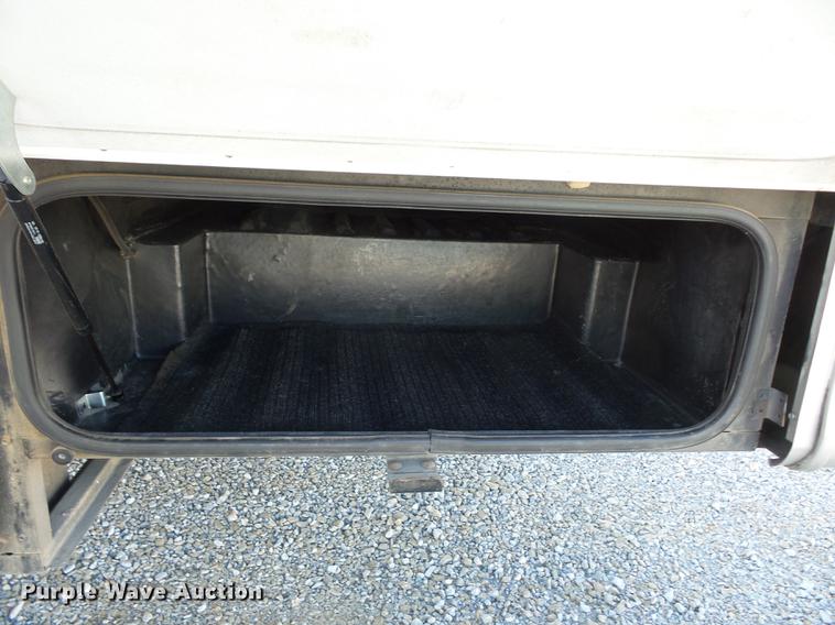 image for item DA0868 2006 Chevrolet C5500 Chateau RV