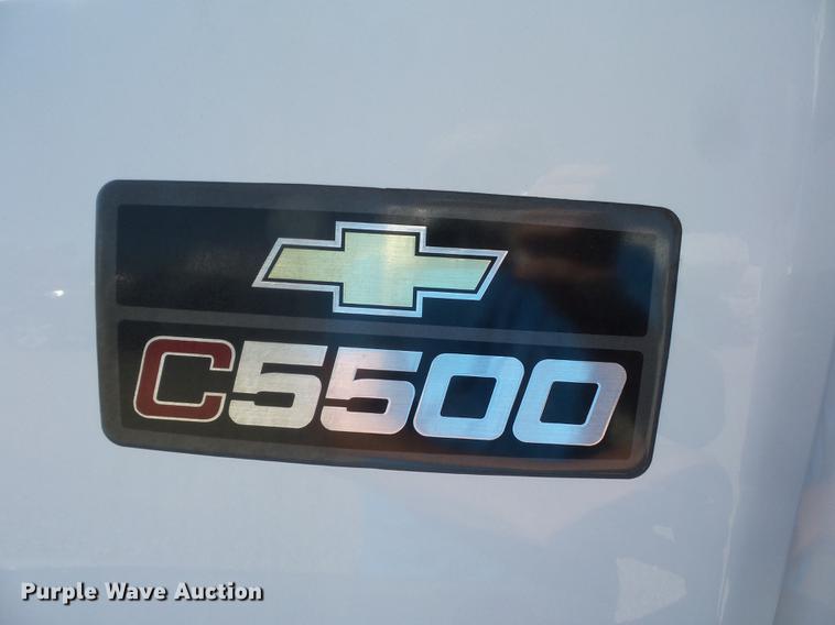 image for item DA0868 2006 Chevrolet C5500 Chateau RV