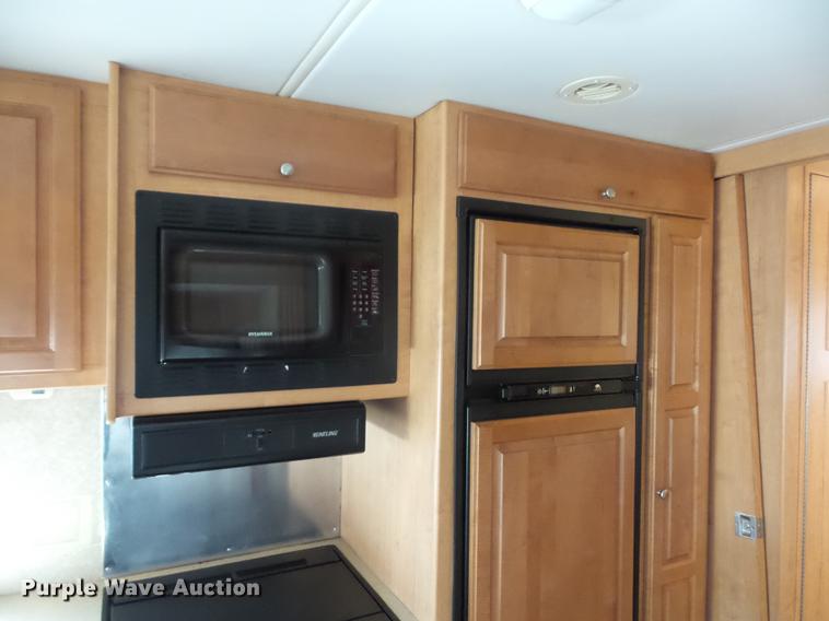 image for item DA0868 2006 Chevrolet C5500 Chateau RV