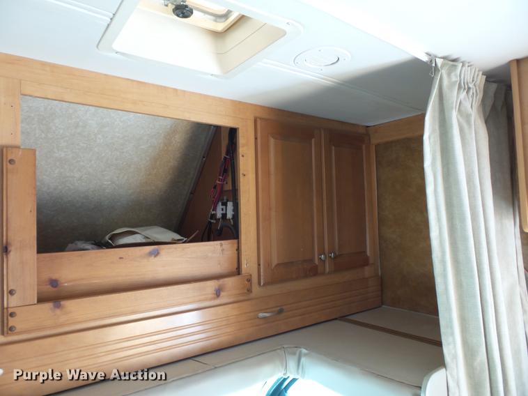 image for item DA0868 2006 Chevrolet C5500 Chateau RV