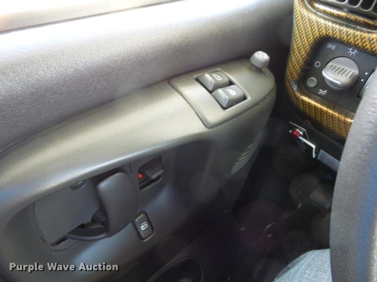 image for item DA0868 2006 Chevrolet C5500 Chateau RV