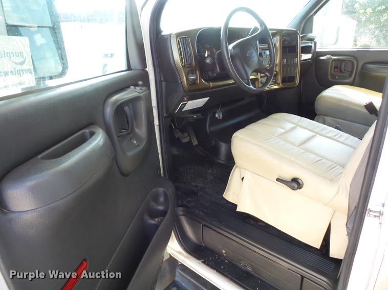image for item DA0868 2006 Chevrolet C5500 Chateau RV