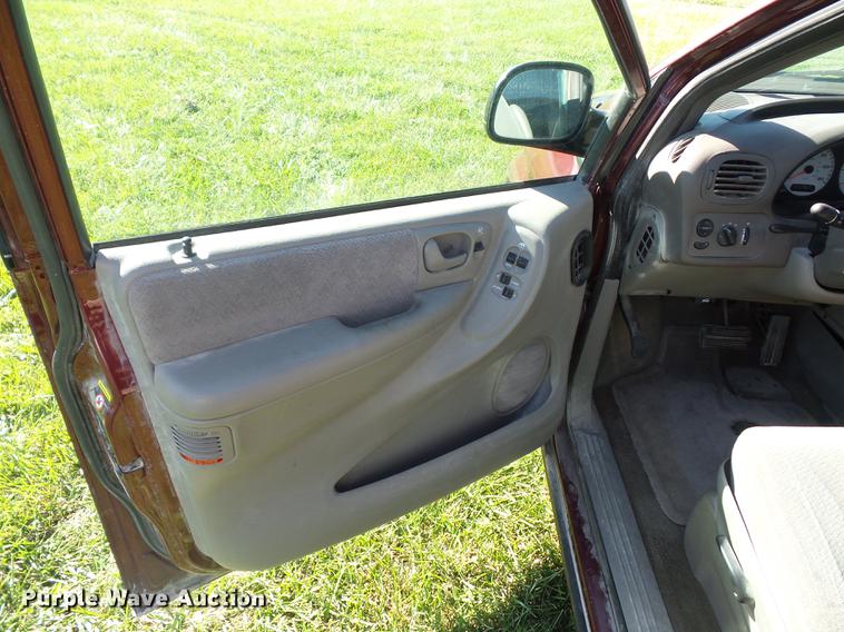 image for item DA0887 2001 Dodge Grand Caravan van