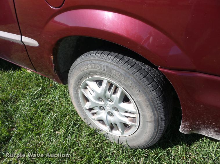 image for item DA0887 2001 Dodge Grand Caravan van