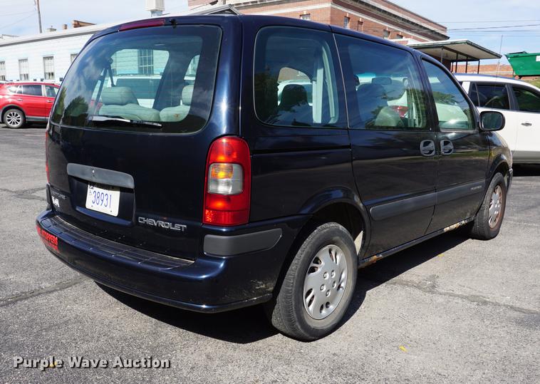 image for item DA1318 2002 Chevrolet Venture van