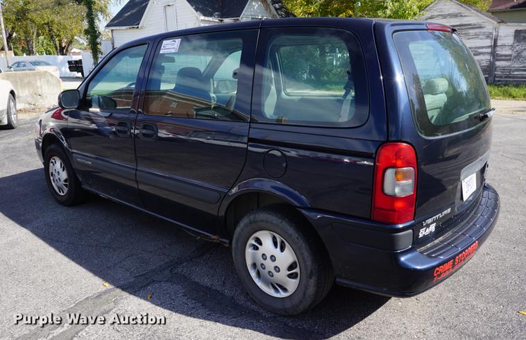 image for item DA1318 2002 Chevrolet Venture van