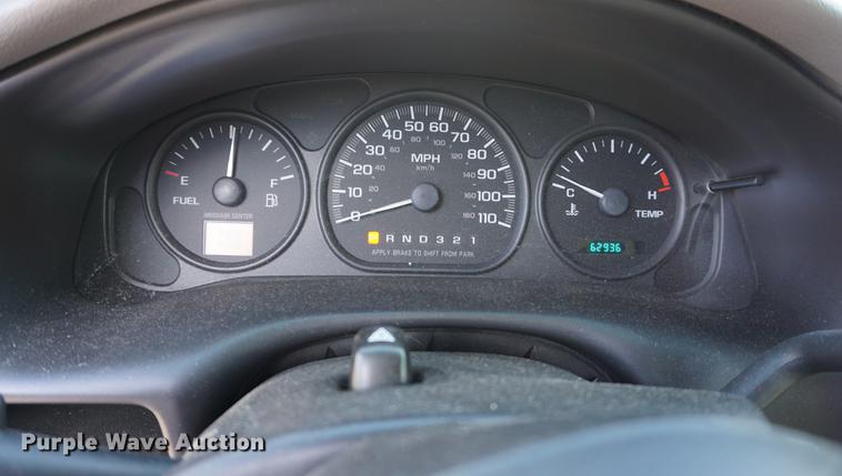 image for item DA1318 2002 Chevrolet Venture van