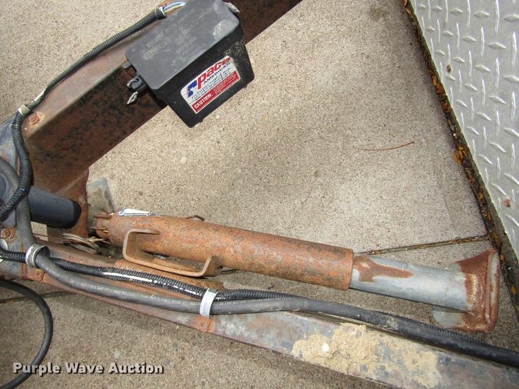 image for item DA3213 1996 Pace American L816TA2 enclosed cargo trailer