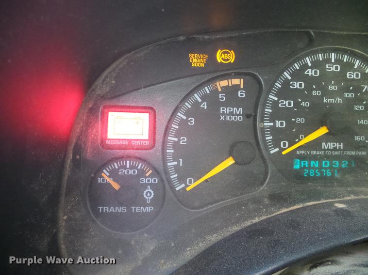 image for item DA6959 2001 Chevrolet Silverado 2500HD Crew Cab pickup truck